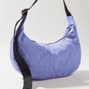 Baggu medium crescent bag bluebell